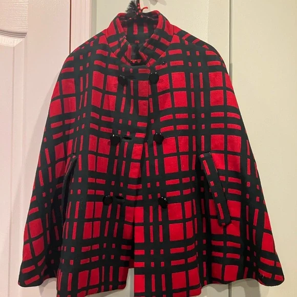Red and Black Plaid Cape Coat - Picture 5 of 6